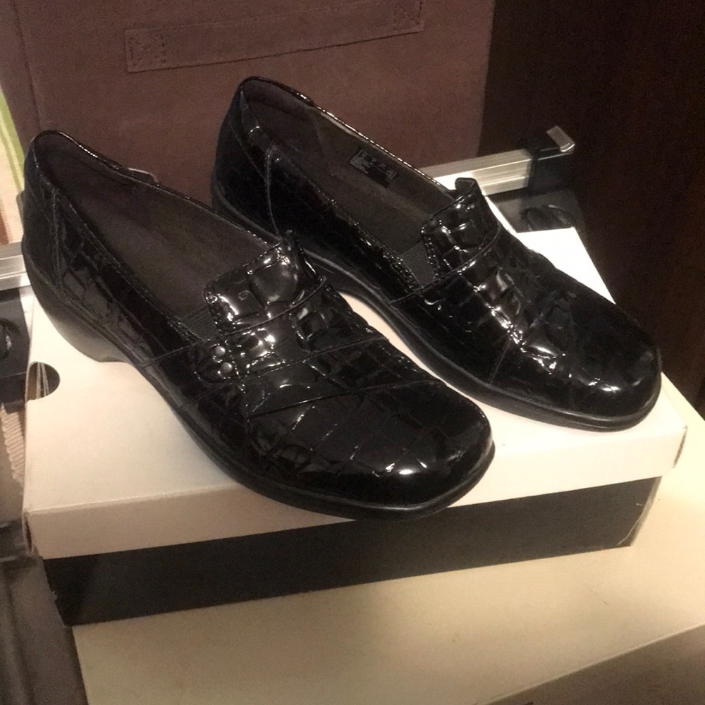 Woman shoes